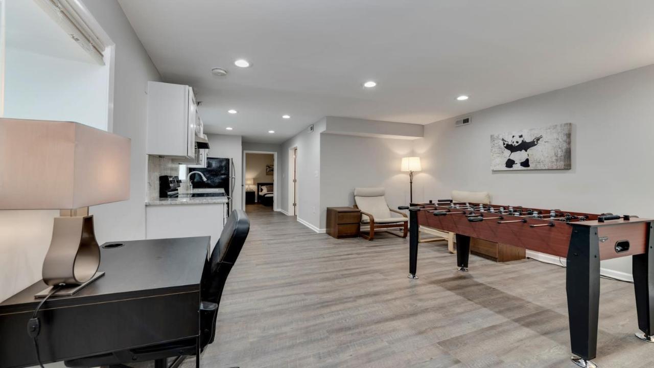 Stylish 3Br 3Ba Colonial House By Cozysuites アレクサンドリア エクステリア 写真