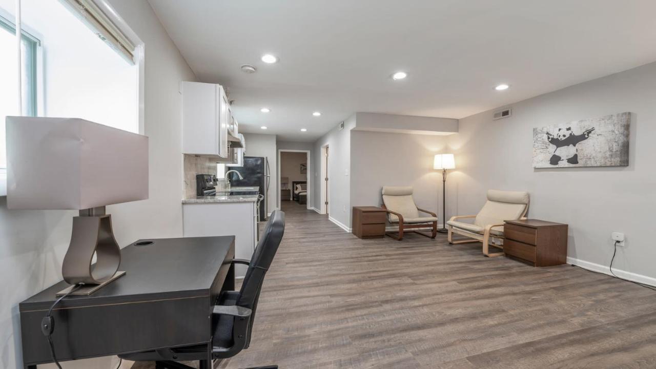 Stylish 3Br 3Ba Colonial House By Cozysuites アレクサンドリア エクステリア 写真