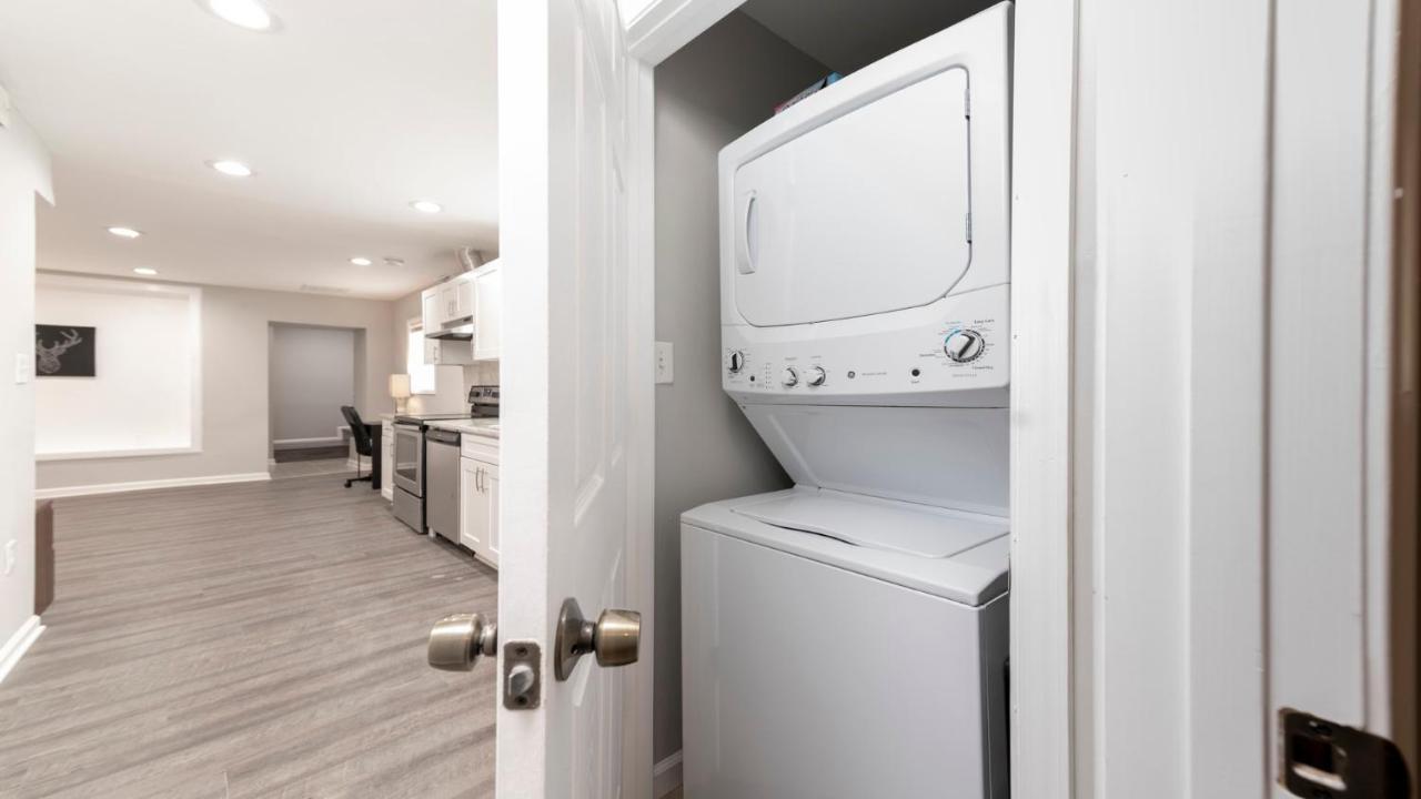 Stylish 3Br 3Ba Colonial House By Cozysuites アレクサンドリア エクステリア 写真